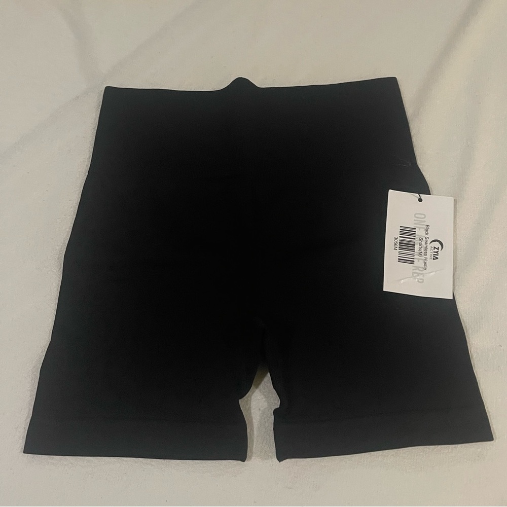 New Zyia black seamless hustle shirts M